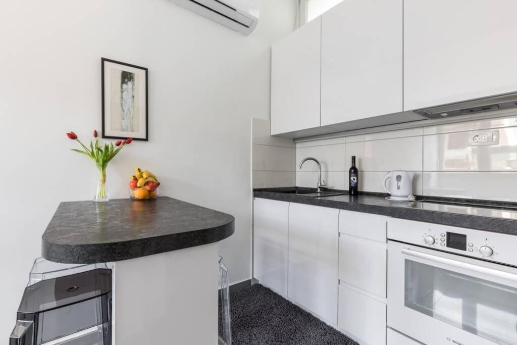 Banana Split Youth Apartment Extérieur photo